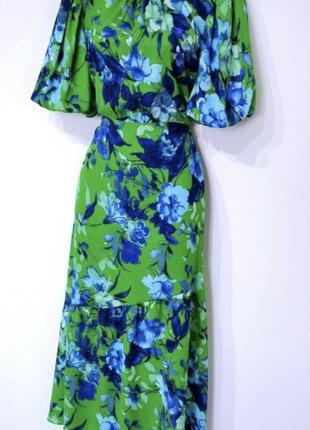 Шикарне яскраве плаття