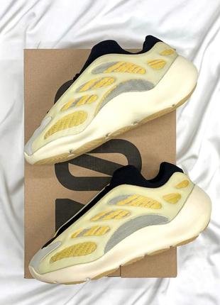 Adidas yeezy 700 v3 safflower трендові кросівки адідас ізі жовті бежеві унісекс жіночі чоловічі желтые кроссовки изи женские мужские