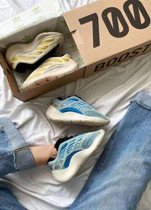 Adidas yeezy 700 v3 arzareth блакитні кросівки адідас ізі жіночі чоловічі голубые стильные кроссовки изи женские мужские3 фото