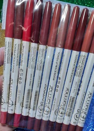 Набір олівців для губ в білій упаковці