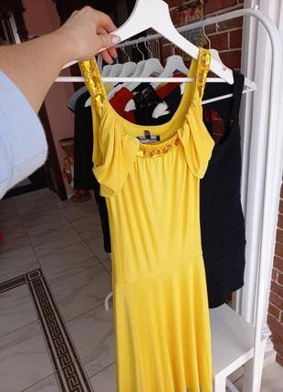 Жовте нарядне плаття