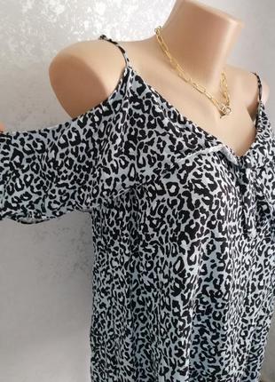 Натуральный топ на бретелях блуза с вырезами на плечах леопард3 фото