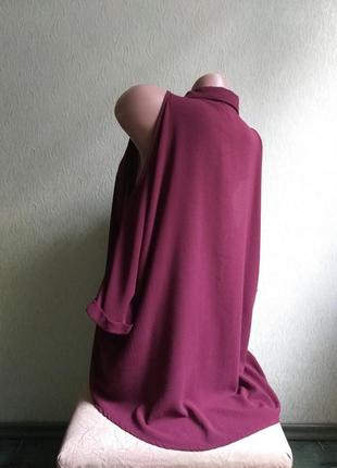 Рубашка с открытыми плечами. туника с удлиненной спинкой. фрак.  марсала, бордо.4 фото