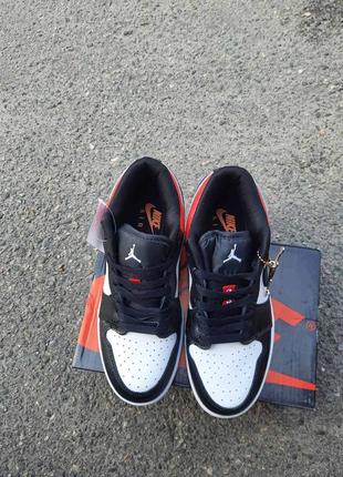 Женские кроссовки nike air jordan 1 low10 фото