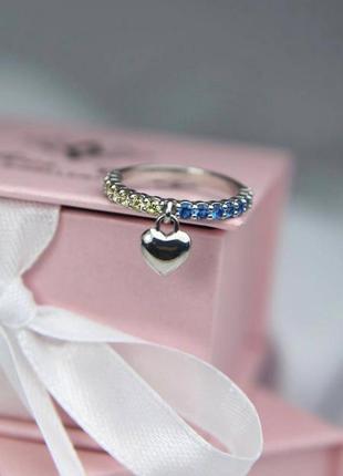 Неймовірно красива ніжна патріотична каблучка