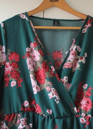 Стильная блуза с цветочным принтом в оттенке "полынь"3 фото