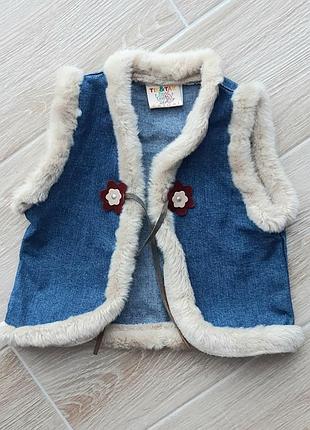 Джинсовий жилет tik&tak casual з хутряною опушкою на 2-3 роки