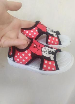 Босоніжки,сандалі на дівчинку 23-24