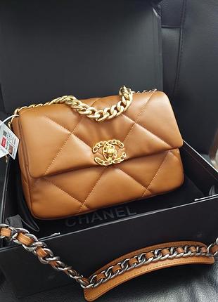 Сумка женская кожаная карамельного цвета в стиле chanel