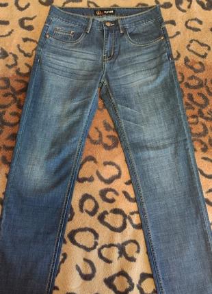 Джинсы новые