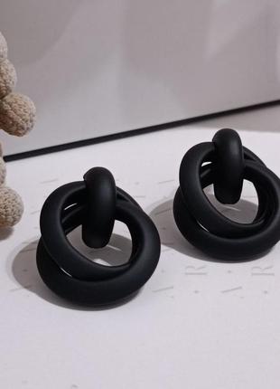 Чорні сережки пусети вузлики кульчики кільця серьги черные узелки пусеты кольца1 фото