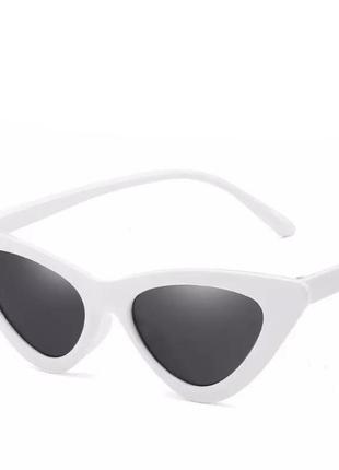 Солнцезащитные очки кошачий глаз белые с черным стеклом2 фото