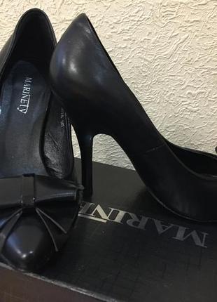 Елегантні туфлі - човники