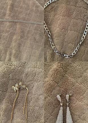 Сережки та чокери