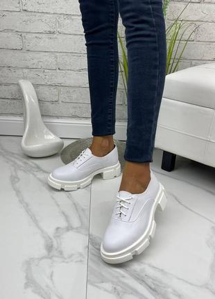 Жіночі шкіряні білі туфлі2 фото