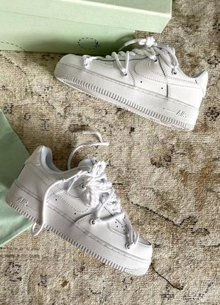 Унікальні ексклюзивні жіночі кросівки nike air force 1 custom white 1.0 білі кастомні7 фото