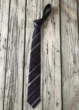 Краватка "hugo boss".