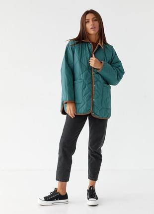 Женская демисезонная изумрудная стеганая куртка с воротником5 фото