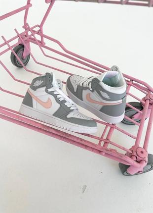 Жіночі кросівки nike air jordan 🤍🤍🤍🤍4 фото