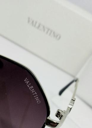 Valentino модні жіночі сонцезахисні окуляри фіолет сірі лінзи дзеркальні з логотипом9 фото