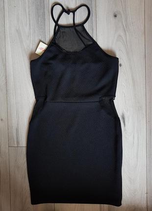 Гарне плаття з напівпрозорими вставками