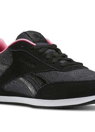 Яркие стильные кроссовки