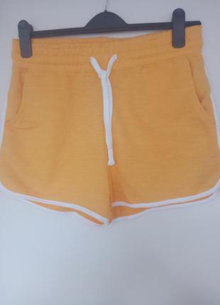Шорти з кишенями ,гарний колір , розмір s , m
