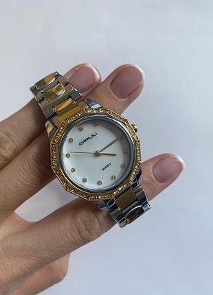 Кварцевые часы