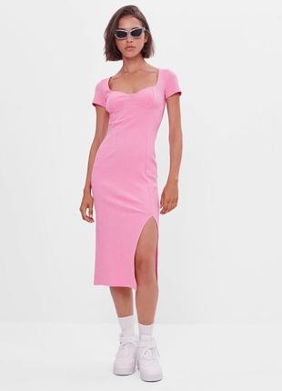 Рожева міді сукня з розрізом1 фото