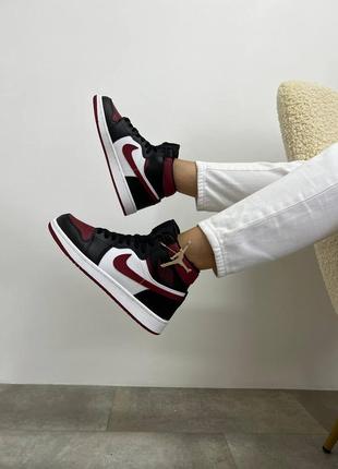 Кросівки жіночі nike air jordan high black white wine/кросівки жіночі найк аїр джордан4 фото