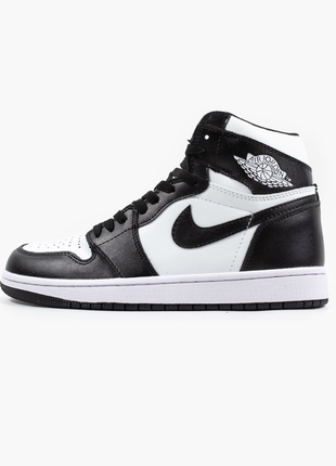 Жіночі кросівки air jordan 1retro black white.