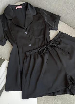 Шелковый черный костюм для дома рубашка с шортами піжама