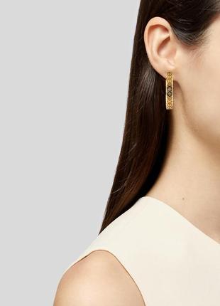 Серьги кольца с узором из логотипов tory burch, позолота 16к4 фото