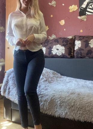 Джинсы