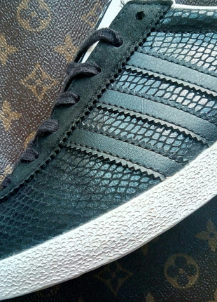 Adidas top gazelle snakeskin