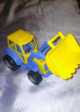 Дитячий трактор1 фото