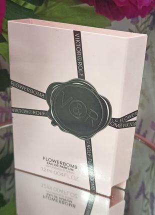 Пробник парфумована вода для жінок viktor & rolf flowerbomb 1.2 мл