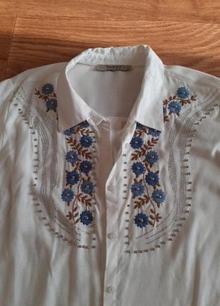 Сорочка з вишивкою жіноча