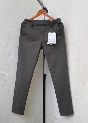 Штани кежуал кольору хакі