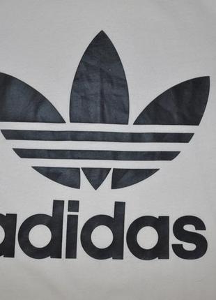 Белая футболка центр лого от adidas2 фото