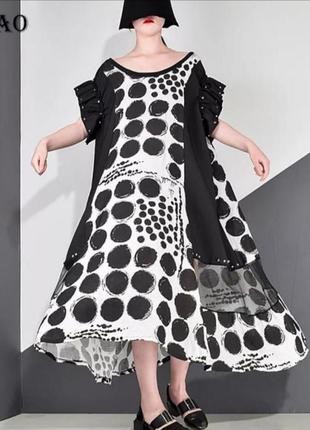 Дуже гарне , незвичайне плаьье