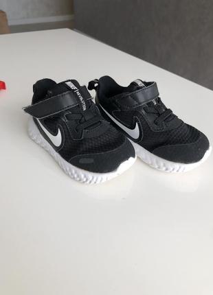 Кросівки дитячі