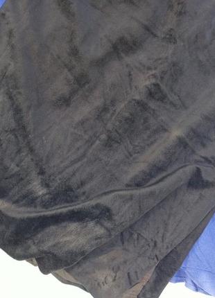 Черная бархатная юбка-карандаш,сбоку шлица,44-48разм..5 фото