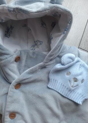 Теплая мягкая велюровая куртка с капюшоном на новорожденного2 фото