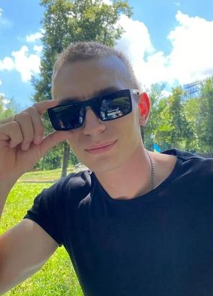 Чоловічі сонцезахисні окуляри