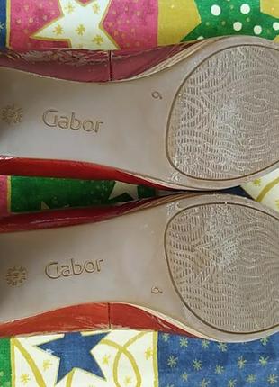 Лакові класичні туфлі gabor.8 фото
