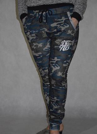 Штани камуфляжні на байці (s-м)