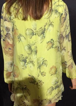 Блуза салатовая с крупным цветочным принтом натуральный шёлк3 фото