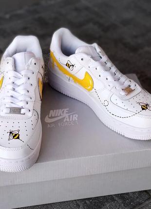 🔥кроссовки мужские женские кожа nike air force one custom bees7 фото