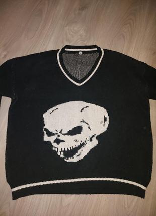Светр худі з вышевкой черепа